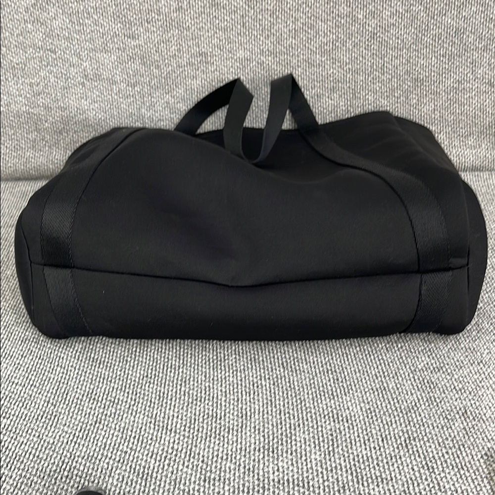 Victoria's Secret Black and Gold Tote Bag - Picture 9 of 16